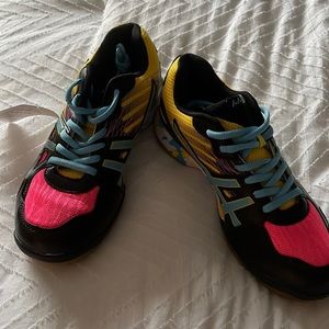Womens sneakers